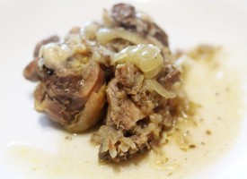 Тушеная курица