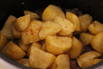 Жаркое из свинины с грибами и картофелем в мультиварке