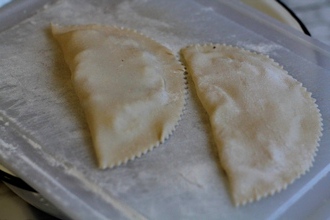 Чебуреки с картошкой в мультиварке