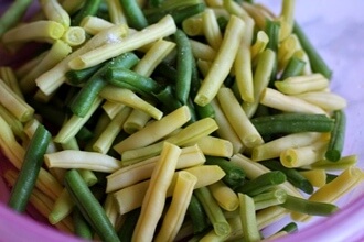 Тушеное мясо с цукини и фасолью в мультиварке