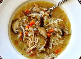 Грибной суп с курицей и рисом