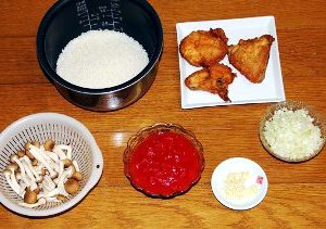 Рис с курицей и грибами в томате в мультиварке