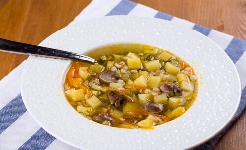 Рассольник с куриными сердечками в мультиварке